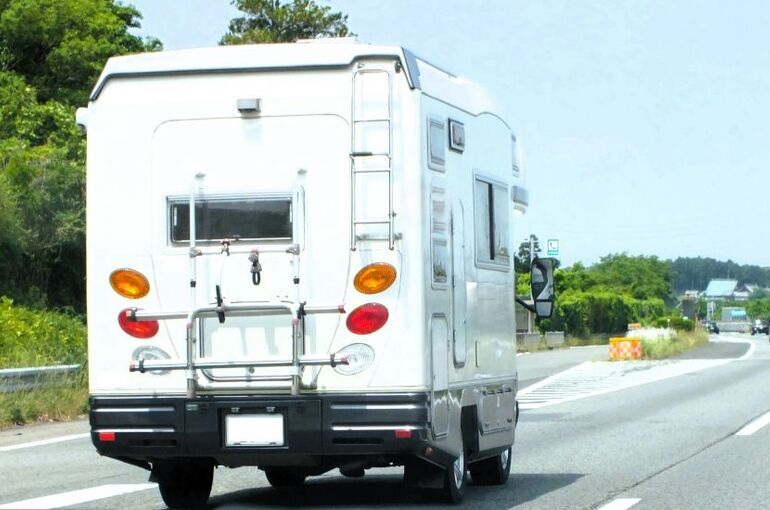 キャンピングカーに免許は必要？普通免許で乗れる車種と条件