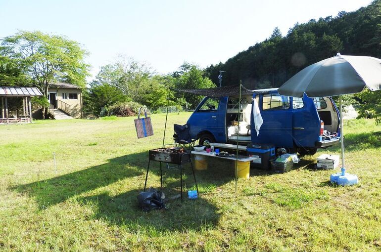 タウンエースのキャンピングカーの魅力！完全カスタムとDIY改造の実践ガイド