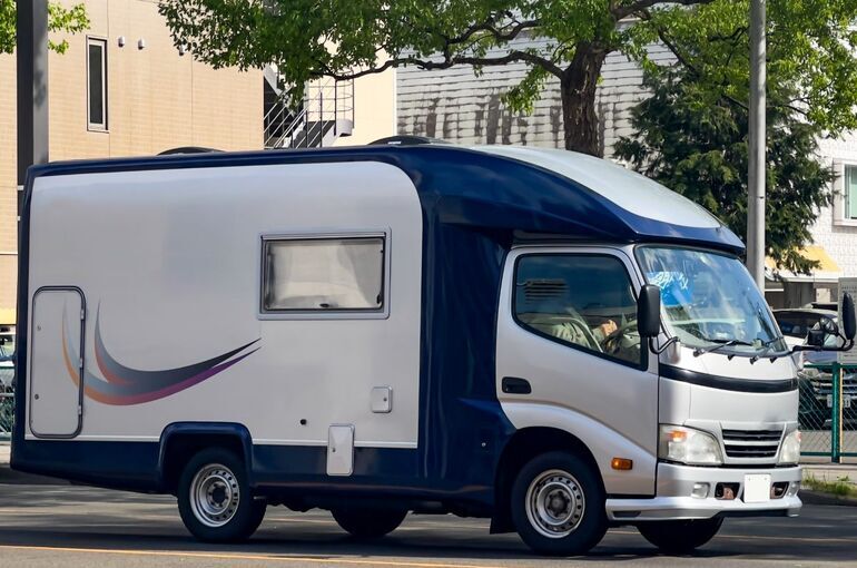 瑞穂運動場東駅周辺のキャンピングカー！中古車やレンタルの選び方など
