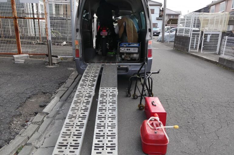 キャンピングカーにバイク積載は可能かお悩みの方へ！抑えておきたいポイントを詳しく解説